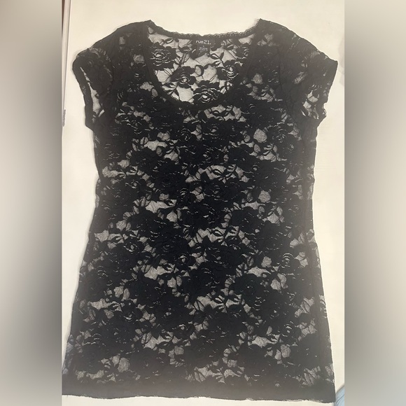 Rue21 Deadstock Sheer Floral Lace Short Sleeve Top, Size L - Picture 2 of 3